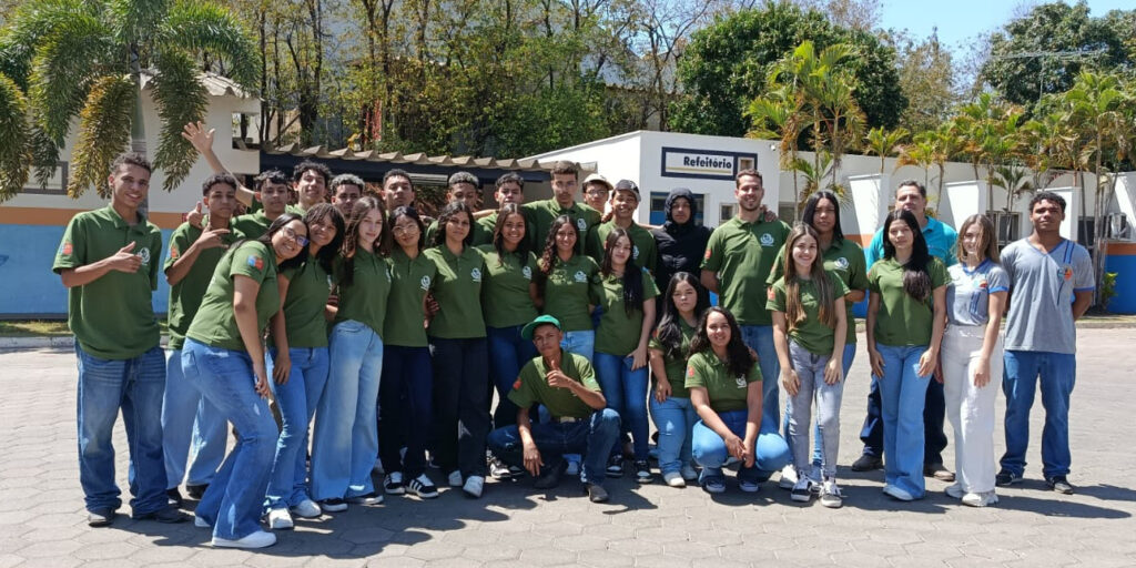 Fábrica da Premix em Presidente Prudente recebe estudantes de Agronegócio